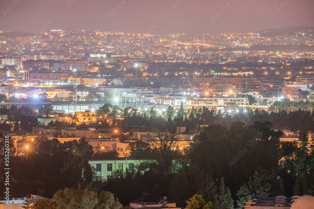 Obraz premium View of tunis by night 