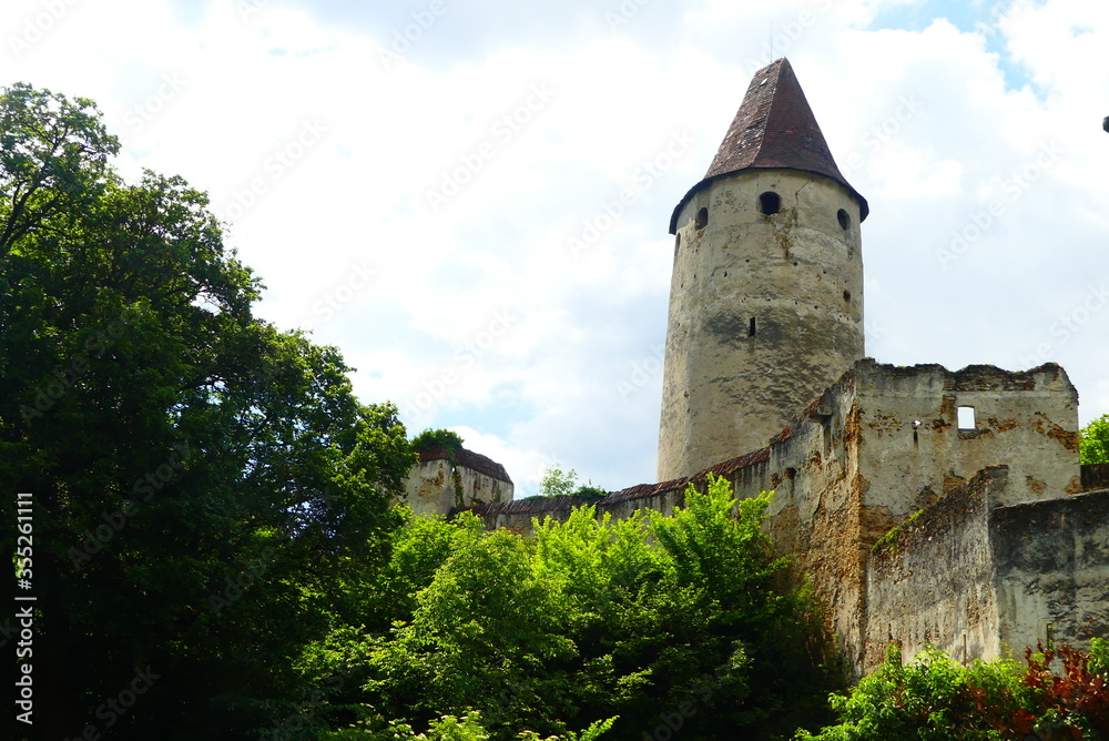 Burg und Schloss Seebenstein