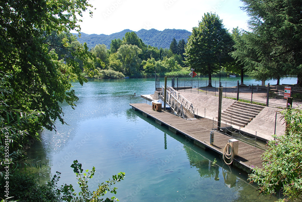 Il fiume Adda a Brivio, in provincia di Lecco. Il fiume Adda a Brivio, in provincia di Lecco.