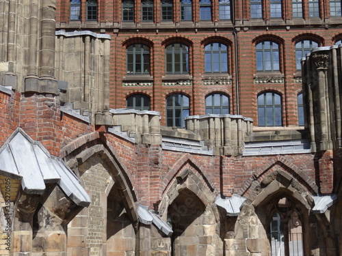 historische Architektur und Ruine in Hamburg