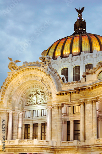 Domo de bellas artes