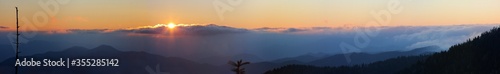 Fototapeta Naklejka Na Ścianę i Meble -  View of Smoky Mountain Range from Clingmans Dome