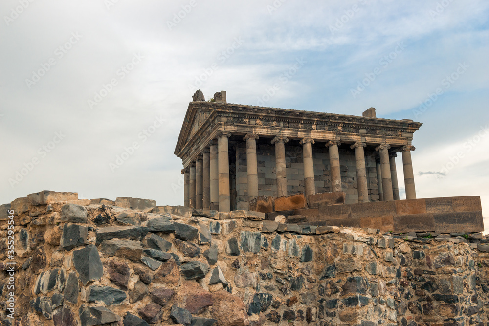 Obraz premium View of the pagan ancient temple of Garni, a famous landmark of Armenia