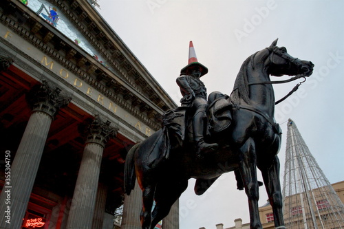Φωτογραφία duke of wellington statue glasgow