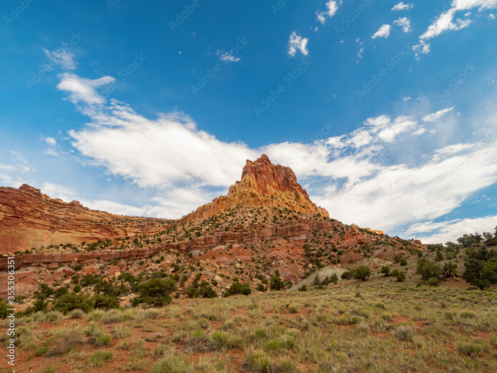 Obraz premium Beautiful landsacpe near Pleasant Creek Road of Capitol Reef National Park