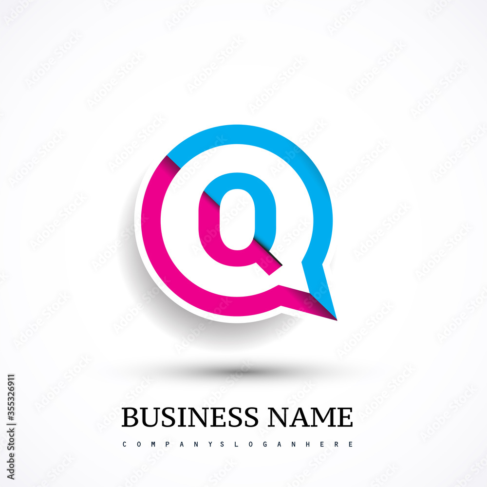 Obraz premium logo Q letter colorful on circle chat icon. Vector design for your logo application for company identity.