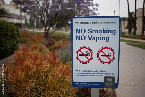 No Smoking, No Vaping sign