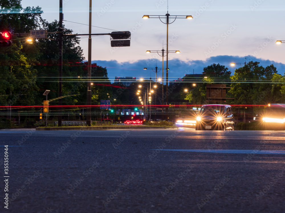 Fototapeta premium night traffic in the city