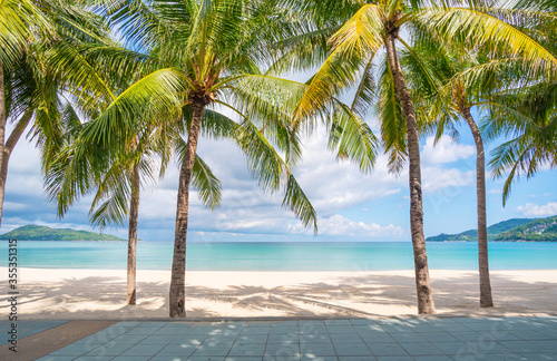 Beach sea sand and palm © BUDDEE