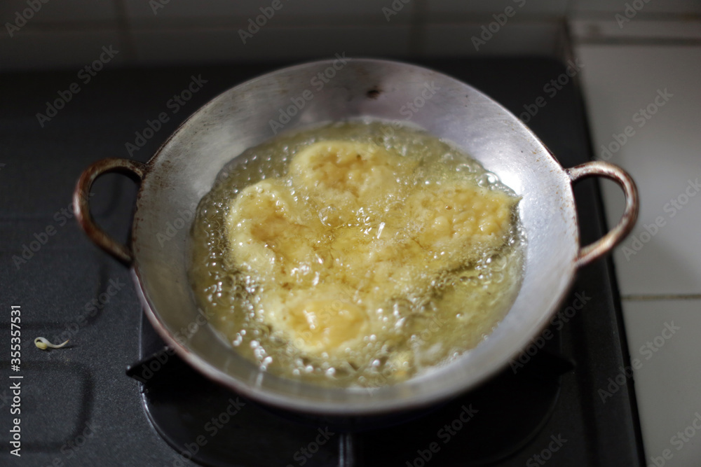 frying pan with potatoes from home frying pan with potatoes from home