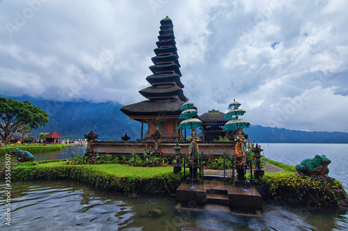 Close up view of the floating temple in Bratan Lake, bali.