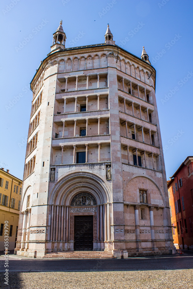 View of Parma Baptistery, Piazza del Duomo, Emilia-Romagna