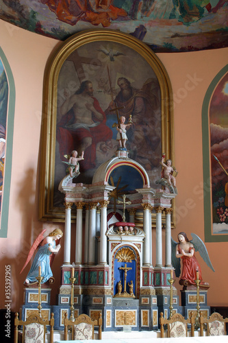 The main altar is the Parish Church of the Holy Trinity in Kraljevec na Sutli, Croatia © zatletic
