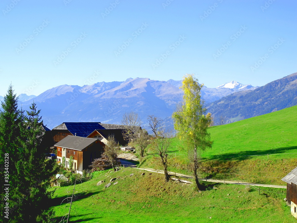 bergbauernhof am mirnock mit tauernblick, kärnten, österreich