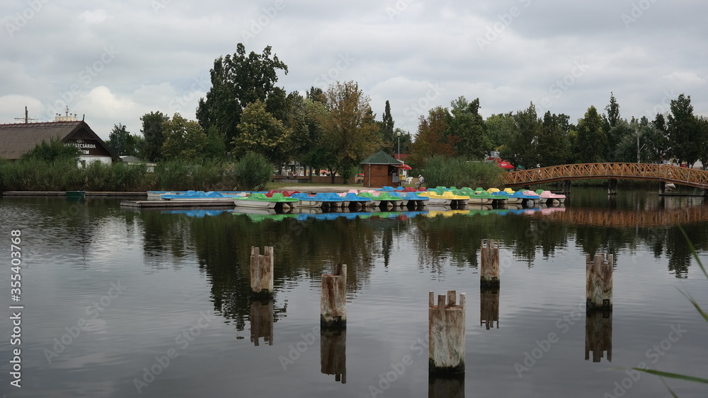 Obraz premium boats on the lake