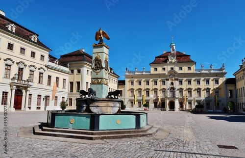Ludwigsburg, Residenzschloss, Ehrenhof mit Brunnen photo