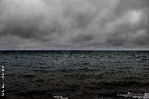 Fototapeta Naklejka Na Ścianę i Meble -  Stormy clouds over sea