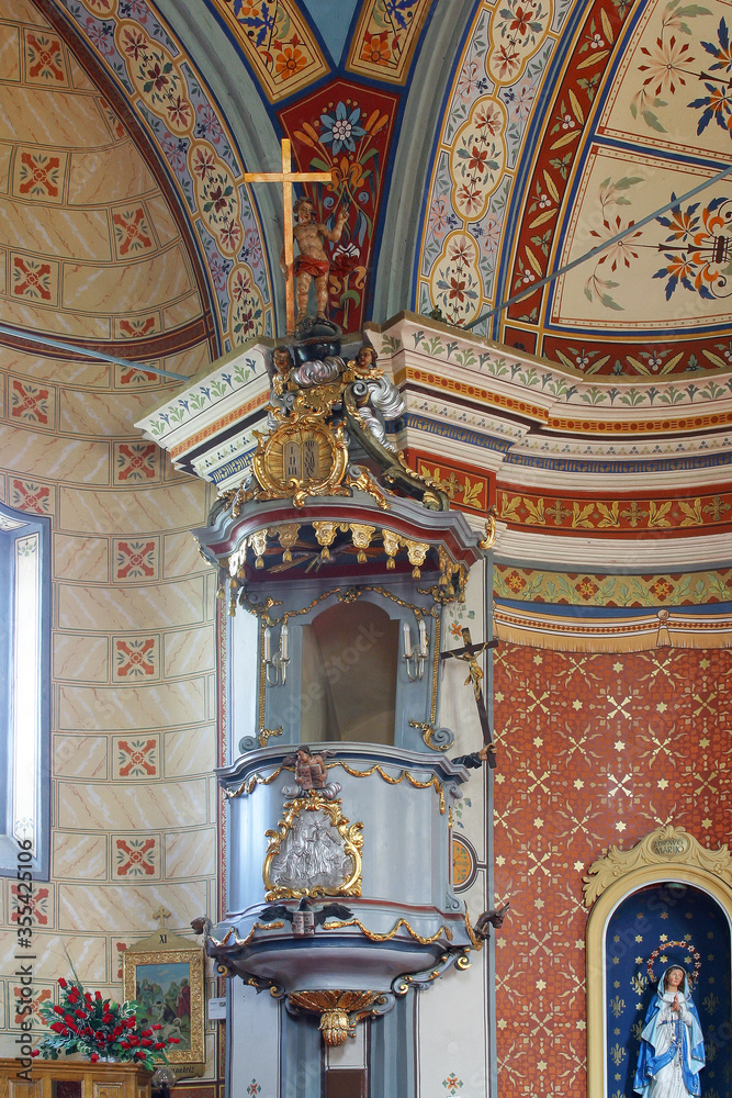 Obraz premium Pulpit in the parish church of St. Helena in Zabok, Croatia