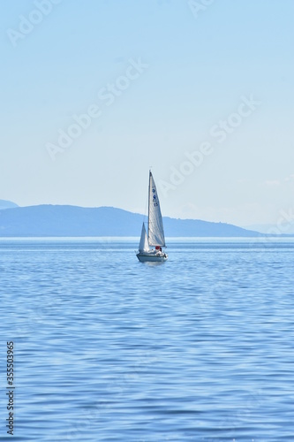 sailing on the sea © Kevin