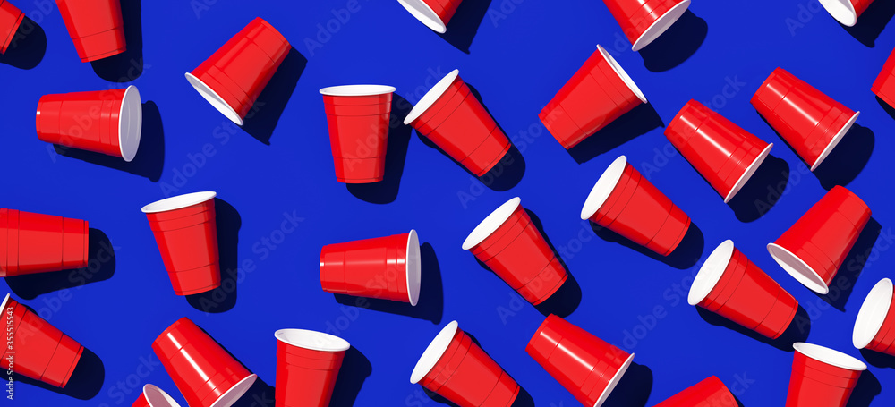 Foto Minimal creative composition for beverage and party concept