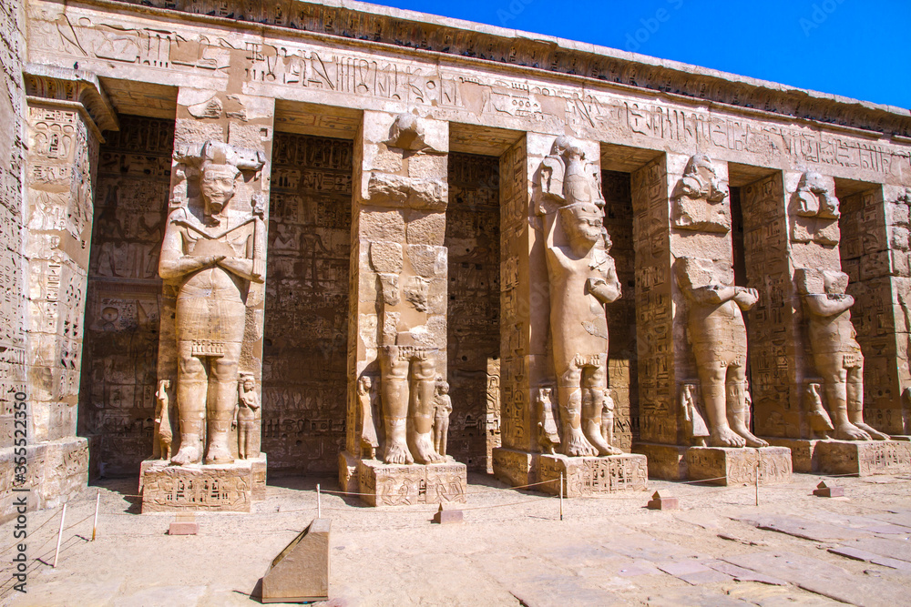Fototapeta premium Medinet Habu temple, Luxor, Egypt