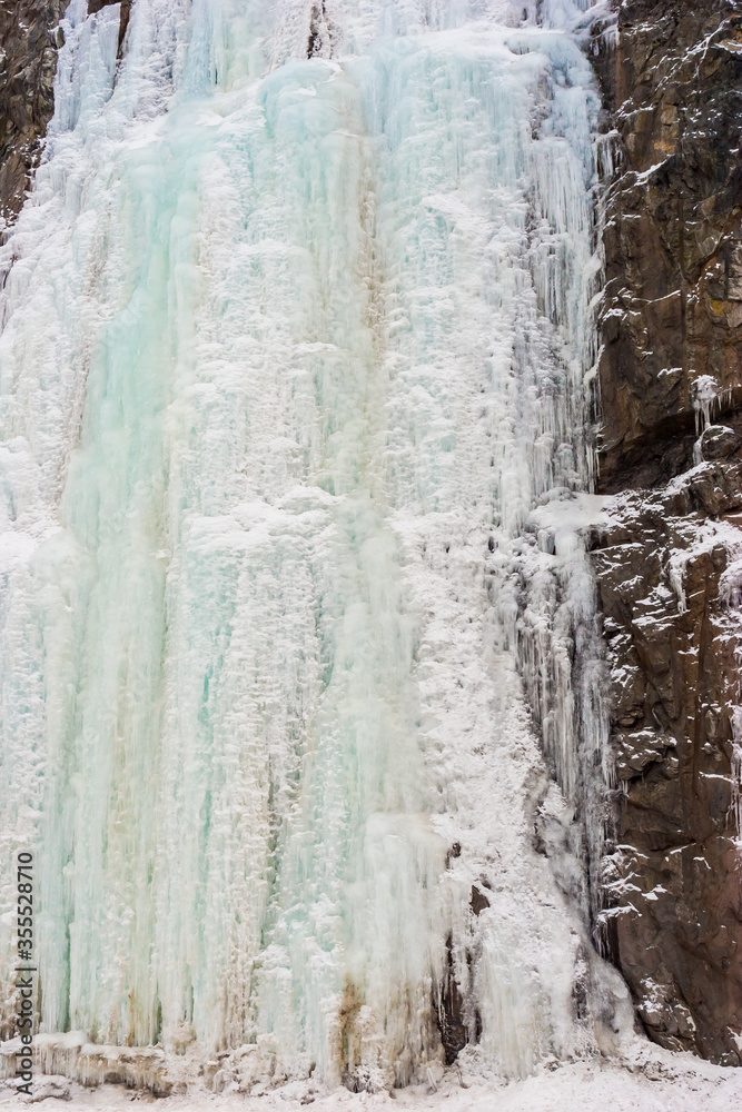Obraz premium Frozen Waterfall on The Seward Highway,Anchorage,Alaska,USA