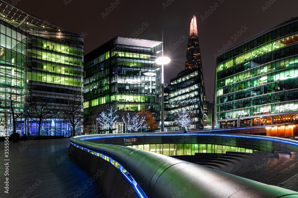 Φωτογραφία night view of the city of London UK