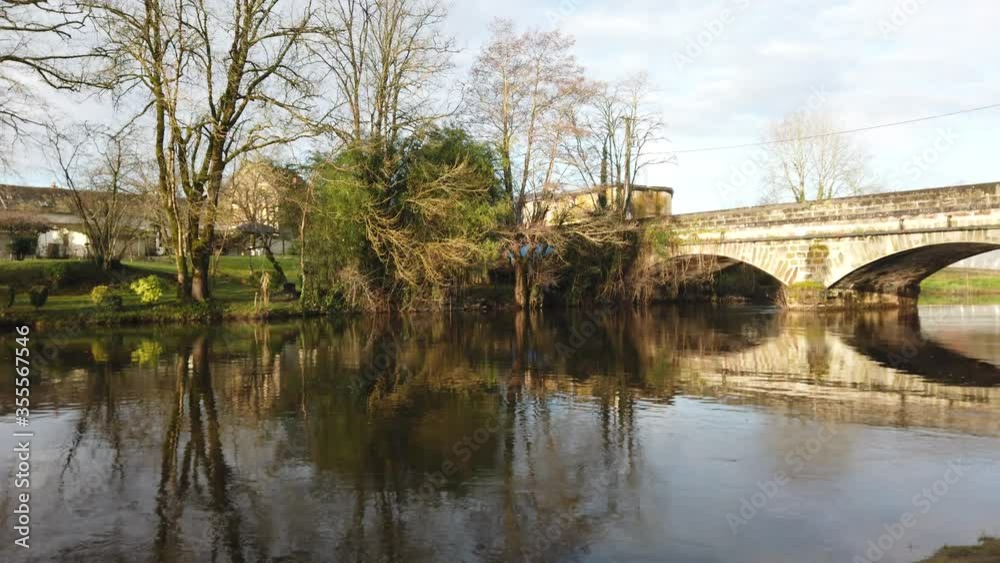 Allassac (Corrèze, France) - Garavet - Pont sur la Vézère Allassac (Corrèze, France) - Garavet - Pont sur la Vézère