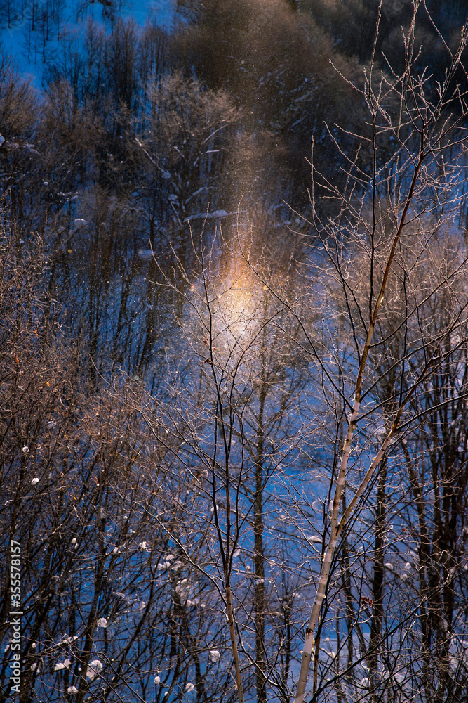 Fototapeta premium 北海道冬の風景 美瑛町のサンピラー
