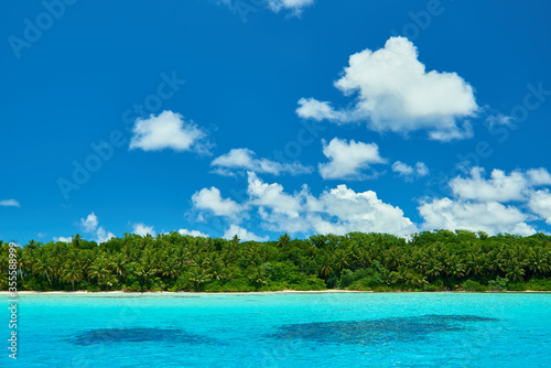 Atolls without people_2