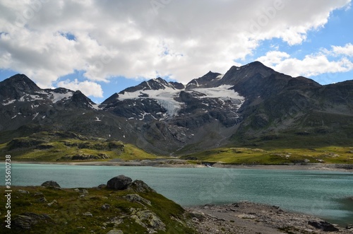 Fototapeta Naklejka Na Ścianę i Meble -  Beautiful landscape views in Switzerland