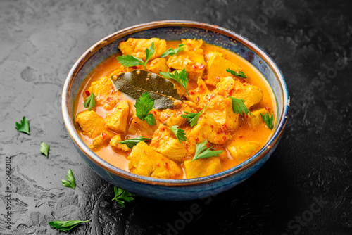 Fototapeta Naklejka Na Ścianę i Meble -  Chicken curry - traditional indian food.