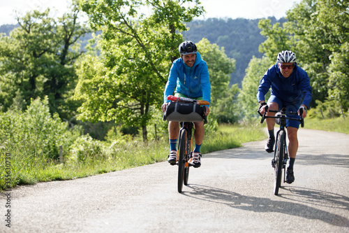 Gravel Bike dans le Vercors du côté de Presles dans la Alpes à la limite de la Drôme et de l'Isère