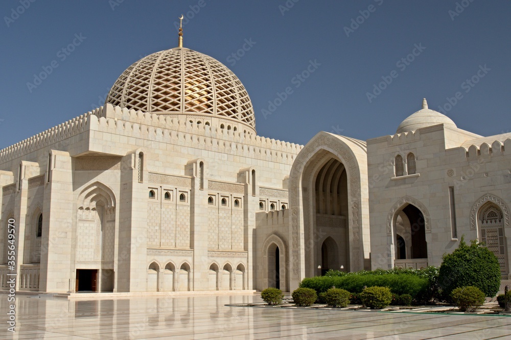 Sultan Qaboos Grand Mosque is the main mosque in Oman Sultanate, located in the capital of Muscat. It is a fairytale and spectacular complex.Oman.Asia