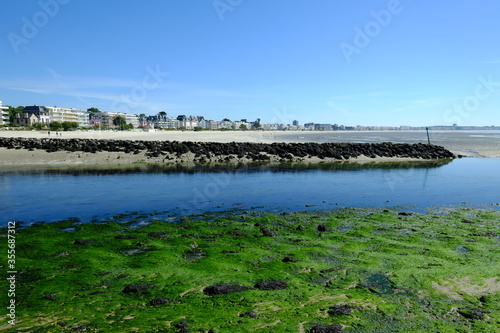 Low tide at le Pouliguen bay. A place located in the west of France. may 2020 © Yann Vernerie