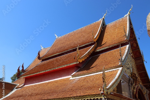 Pagode du Wat Phrathat Doi Suthep à Chiang Mai, Thaïlande photo