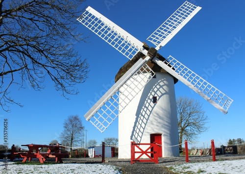 Fotografia Elphin Windmill, fully restored 18th-century tower mill in Elphin, County Roscom