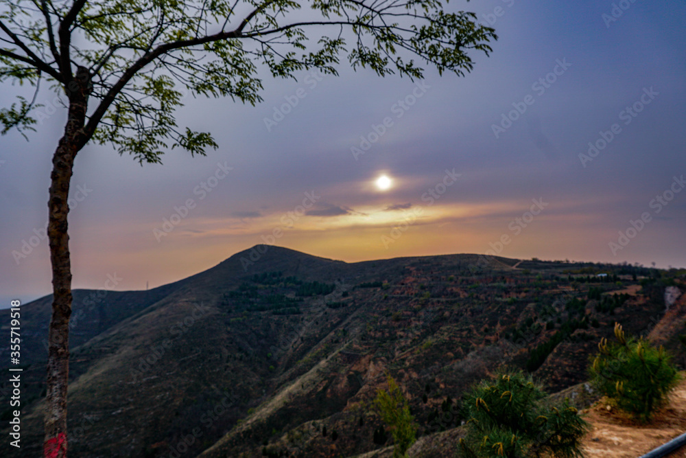 Fototapeta premium sunset over the mountains