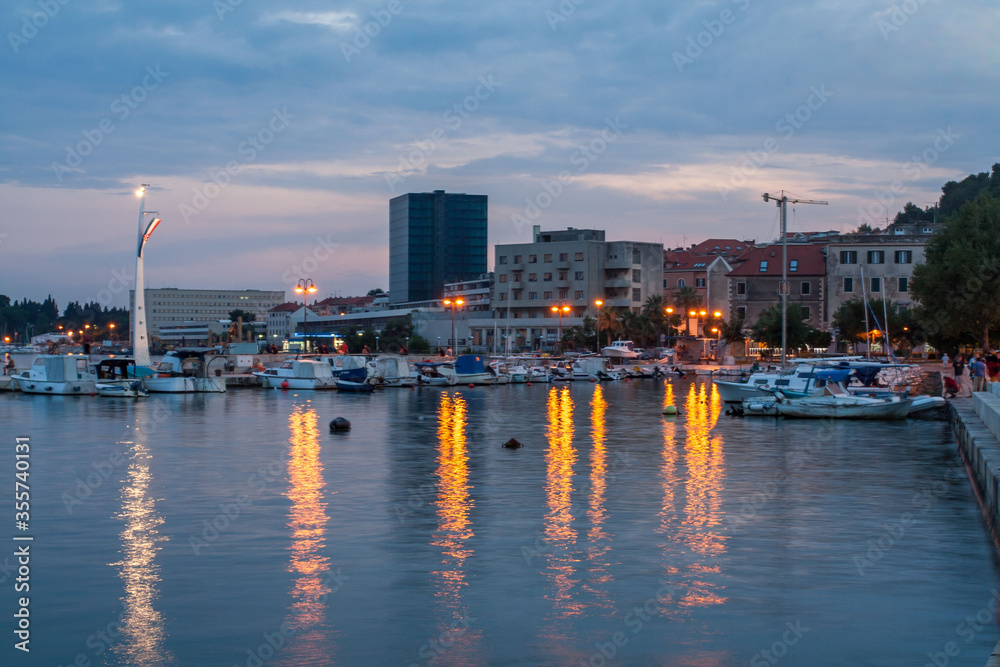 Miasto o zachodzie słońca - Split, Chorwacja