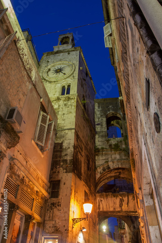 Obraz na płótnie Pałac Dioklecjana nocą - Split, Chorwacja w salonie
