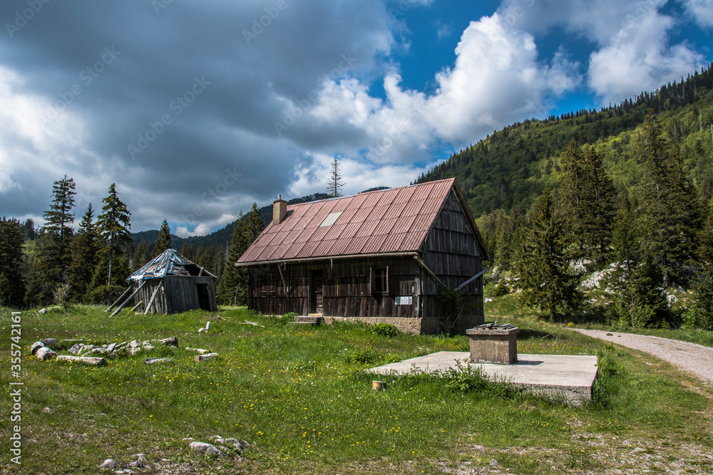Mountain hut in Lomska duliba. Lomska duliba is a glacier valley with  and is located between Veliki Rajinac to the north and Hajdučki kukovi to the south of Northern Velebit mountain.