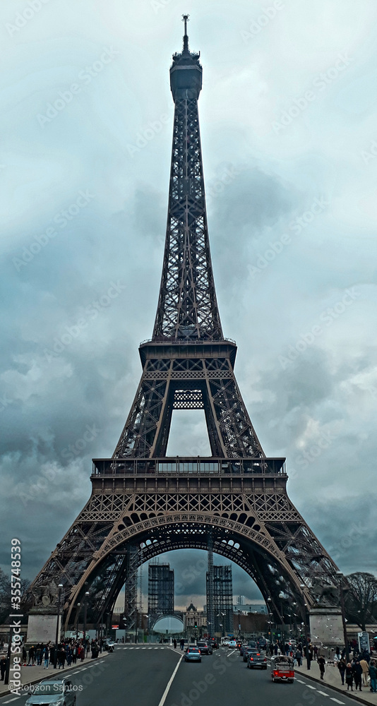 Eiffel Tower in zoom