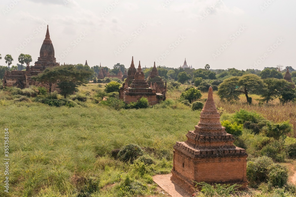 Fototapeta premium Pagodas stupas and temples of Bagan in Myanmar, Burma