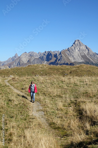 Wandern am Hochtannbergpass, Blick zum Biberkopf © Fotolyse