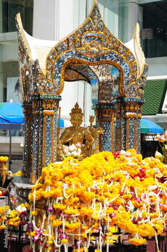 Photography The Erawan Shrine, a popular Hindu shrine in Bangkok
