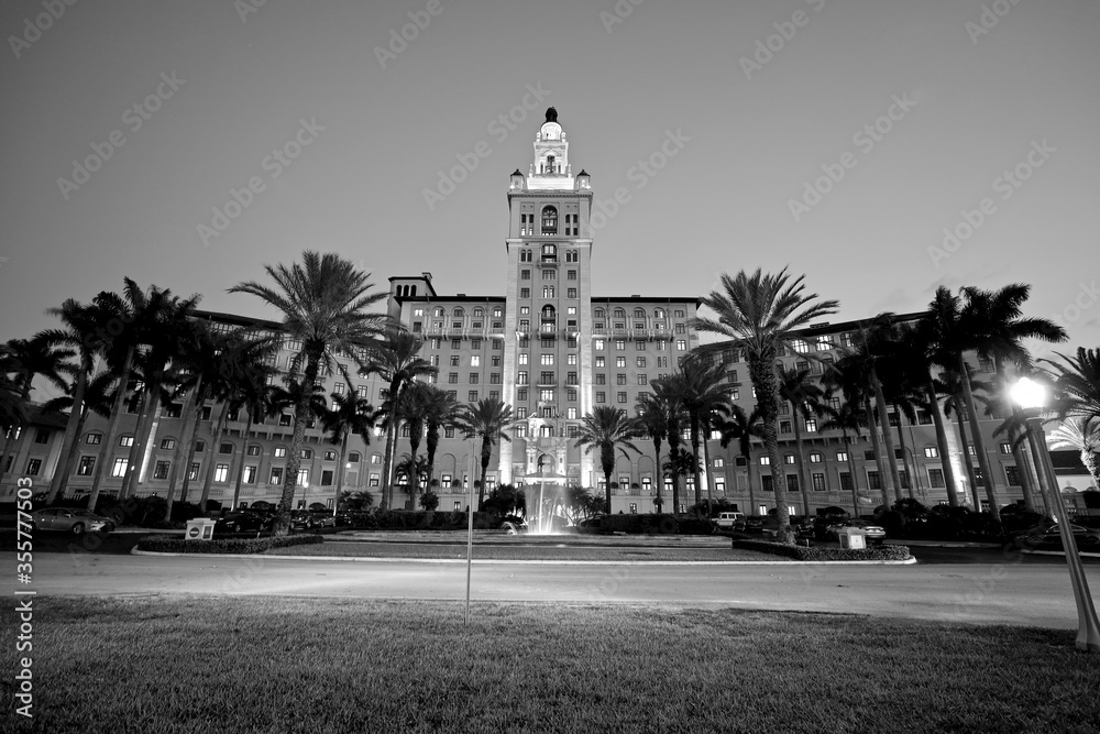 Fototapeta premium Night black and white