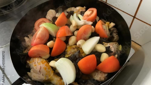 Cooking Chicken with Tomato, Black Fungus Mushrooms, Onions, Garlic, Turmeric - Stay at Home Cooking