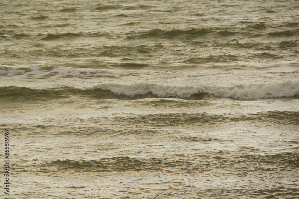 Naklejka premium detail sunrise waves