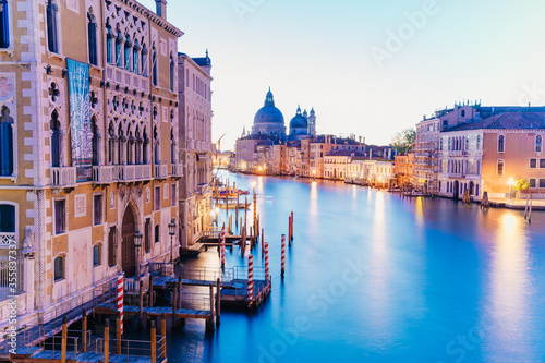 Santa Maria della Salute in Venice at the Canal Grande © PORNCHAI SODA