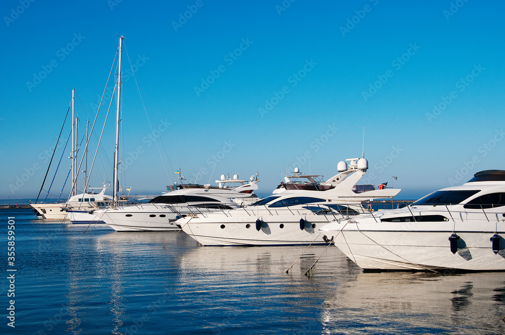 Marine parking of boats and yachts Marine parking of boats and yachts
